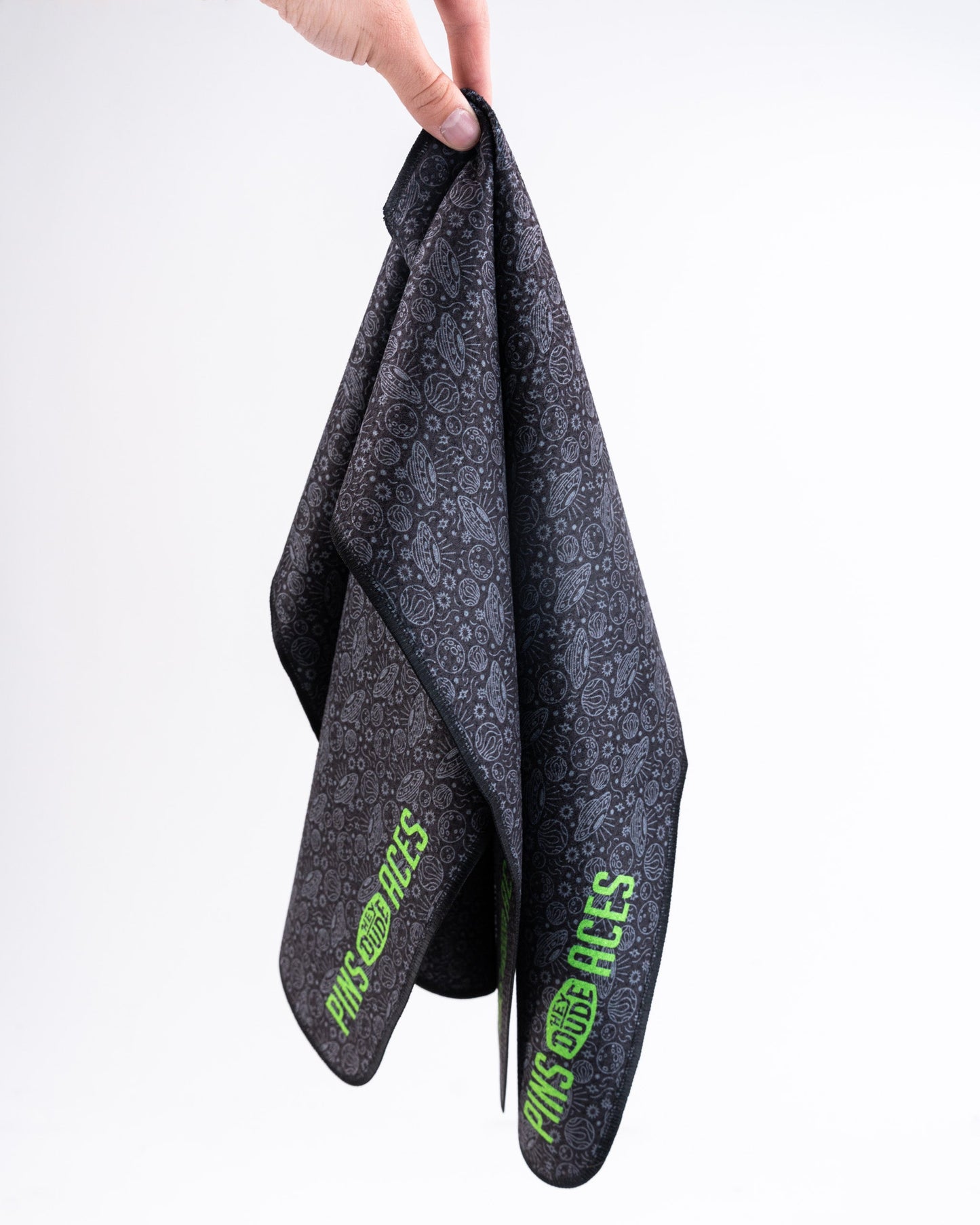 HEYDUDE - Black Hole Towel